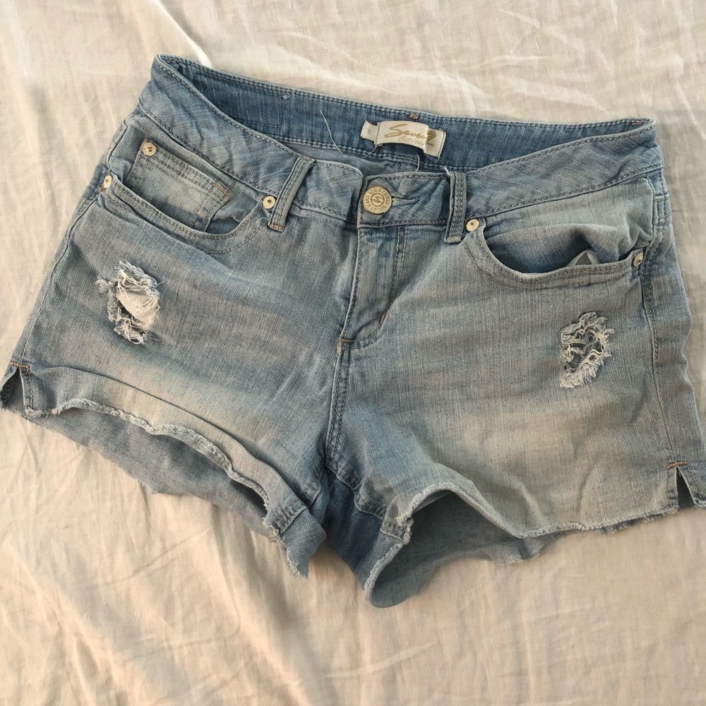 Seven7 denim distressed shorts